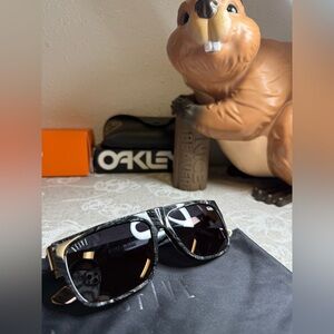 9Five x Modelo sunglasses
